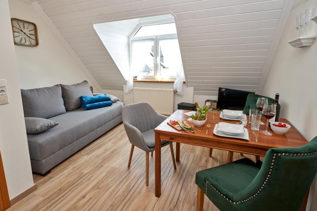 Ferienwohnungen Eifelstuben Mit Charme - Am See, Nahe Burg Ulmen Buitenkant foto