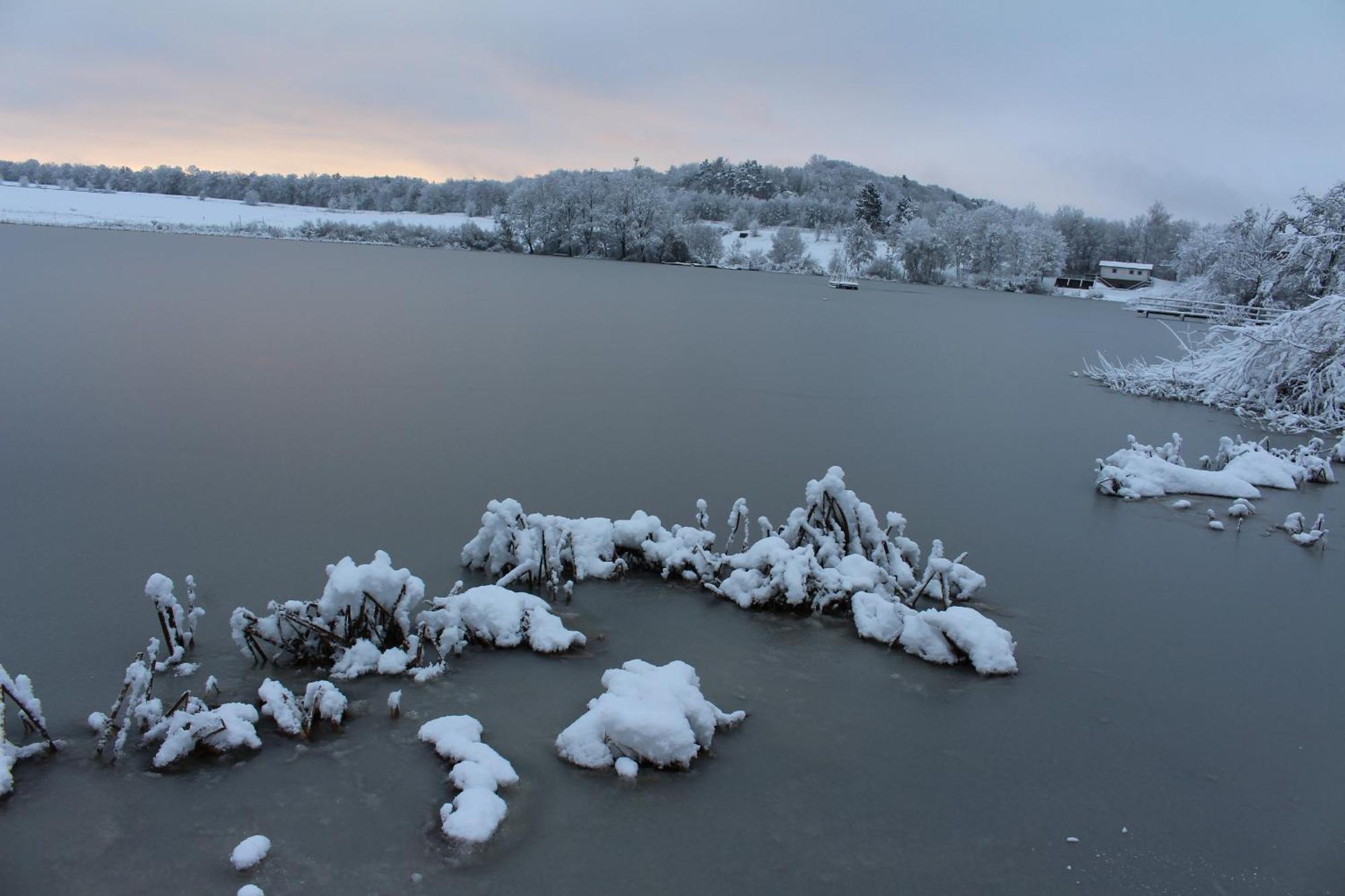 Ferienwohnungen Eifelstuben Mit Charme - Am See, Nahe Burg Ulmen Buitenkant foto